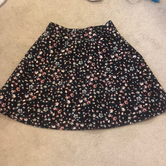 Floral circle skirt - Picture 3 of 5